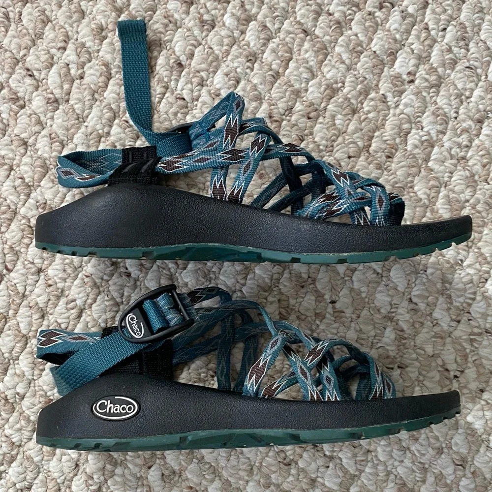 CHACO SANDALS - SIZE 7 - Picture 2 of 5